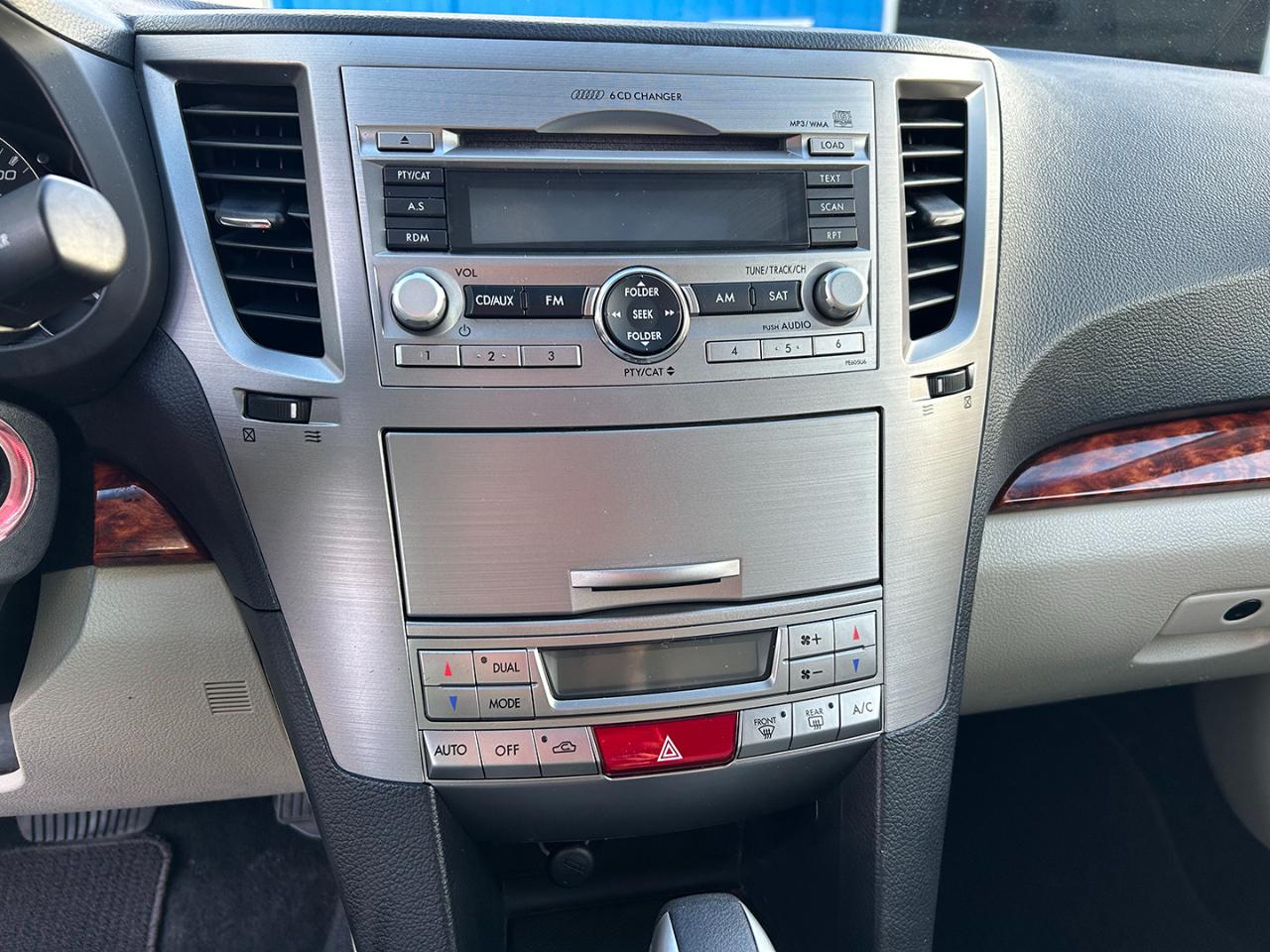 Subaru Outback 4dr Wgn H4 Auto 2.5i Ltd Pwr Moon 2010