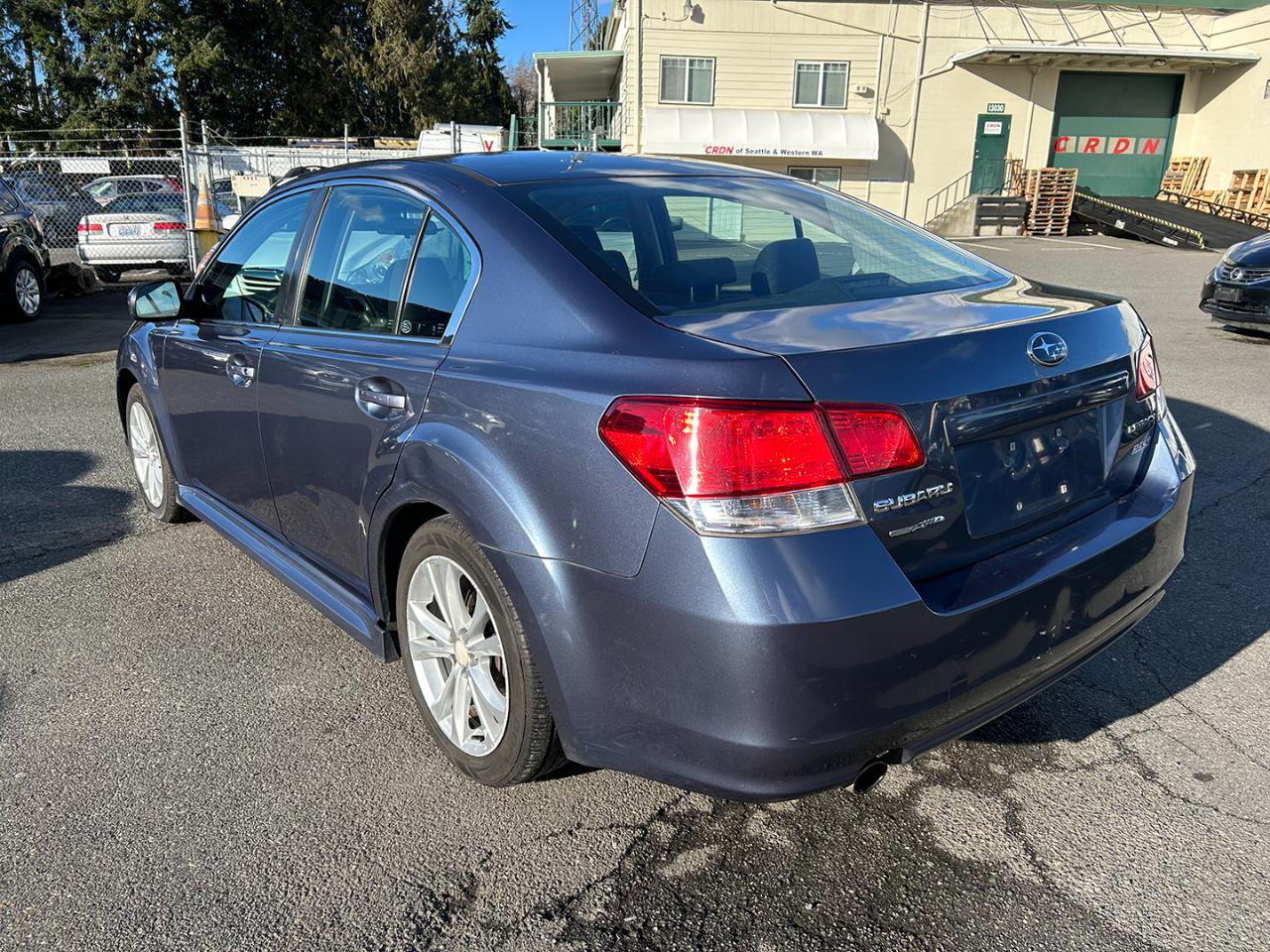 Subaru Legacy 4dr Sdn H4 Auto 2.5i Premium 2013