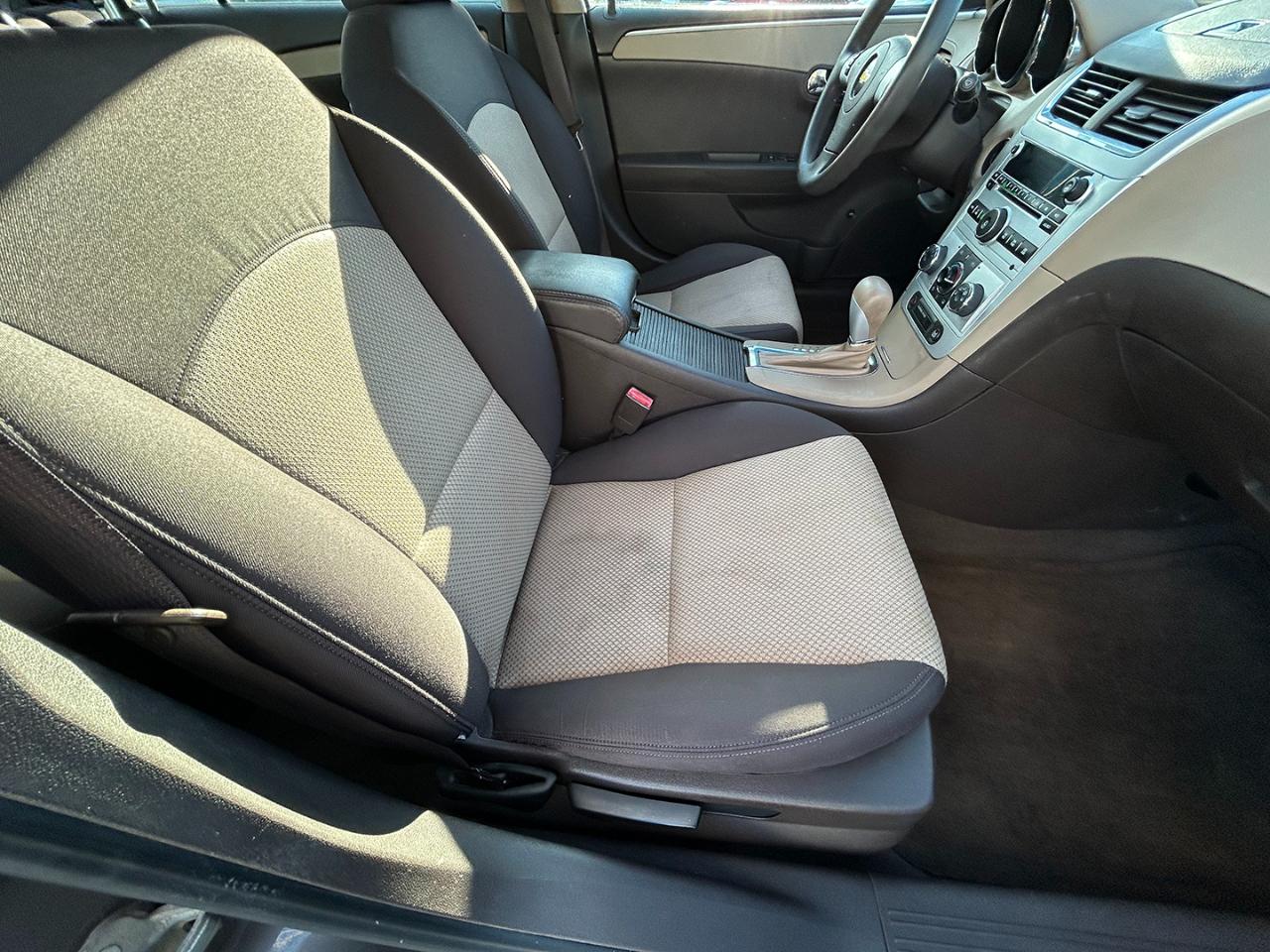 Chevrolet Malibu 4dr Sdn LS w/1FL 2010