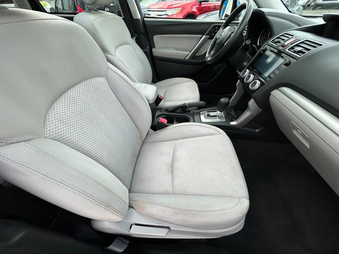 Subaru Forester 4dr CVT 2.5i Premium PZEV 2016