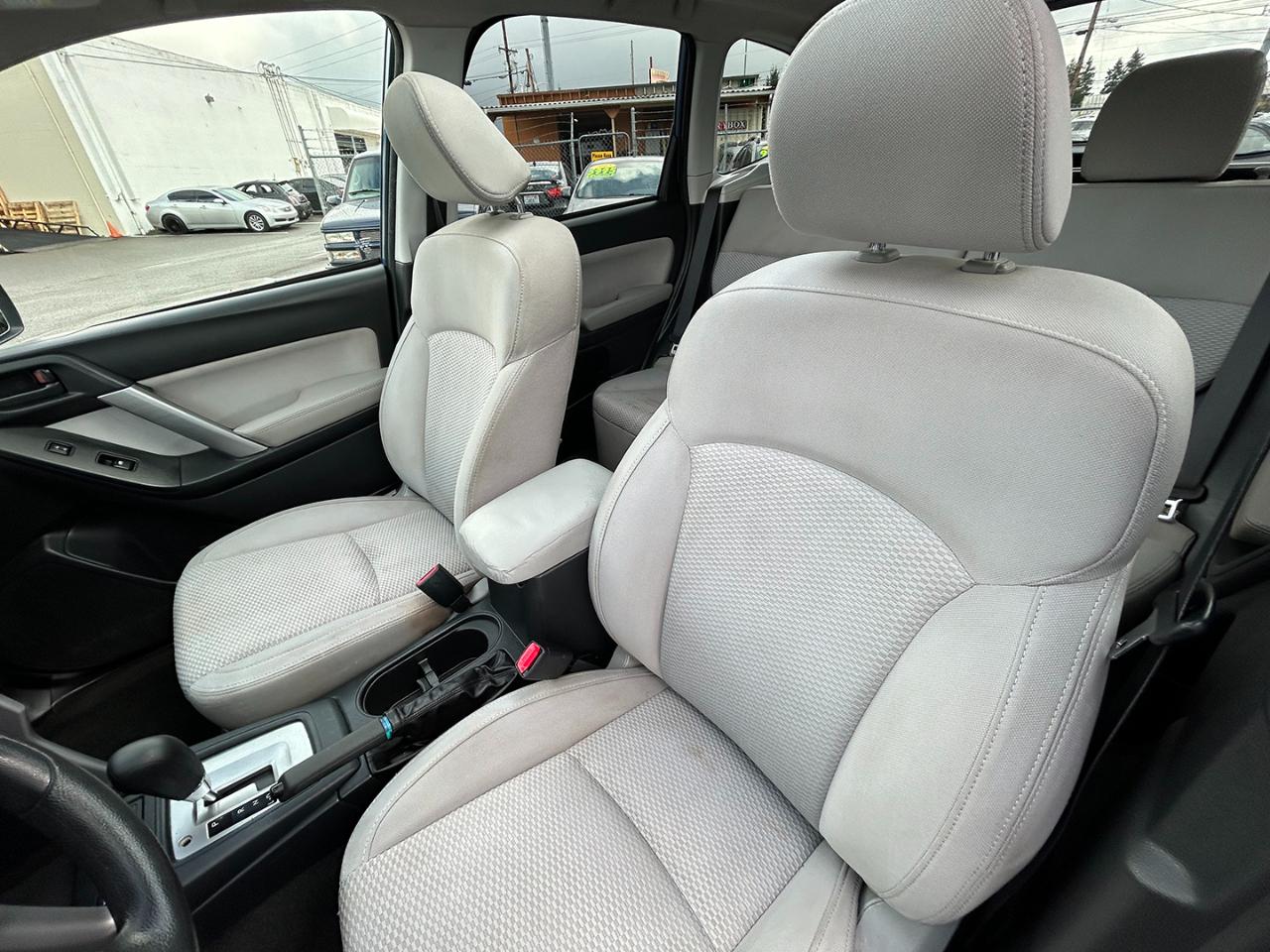 Subaru Forester 4dr CVT 2.5i Premium PZEV 2016