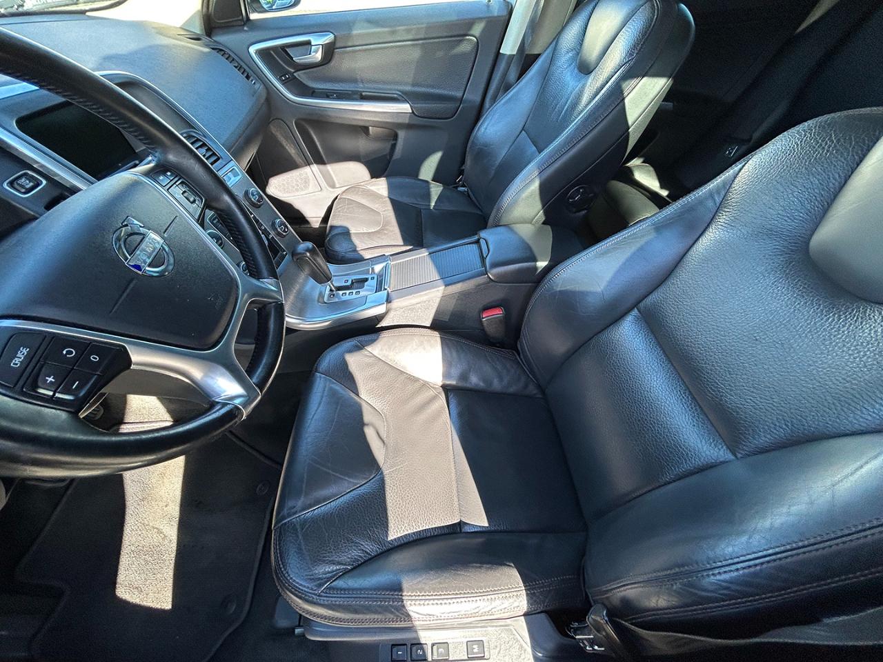 Volvo XC60 AWD 4dr 3.0L 2012