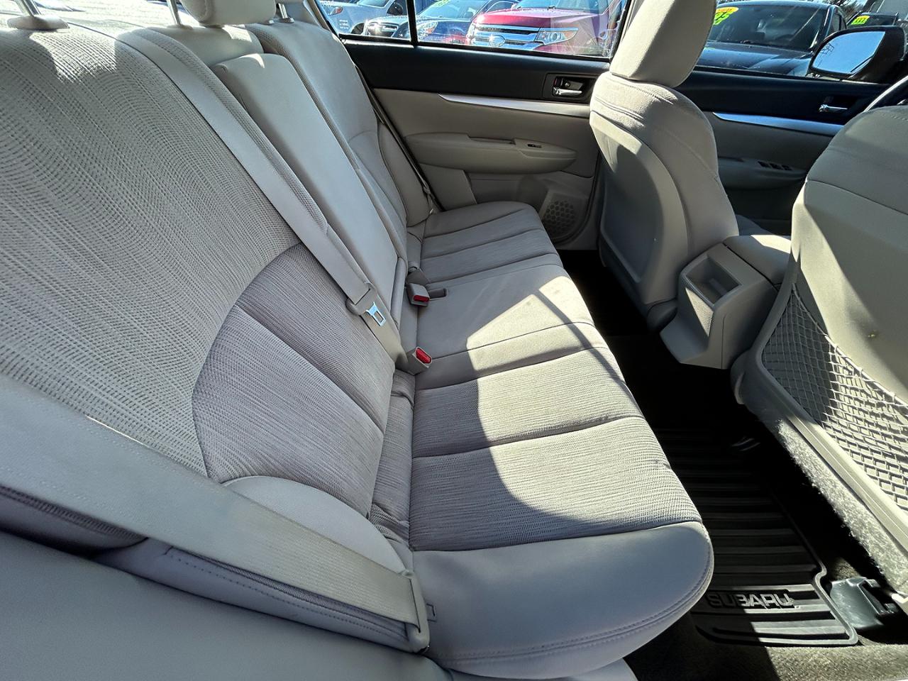 Subaru Legacy 4dr Sdn H4 Auto 2.5i 2013