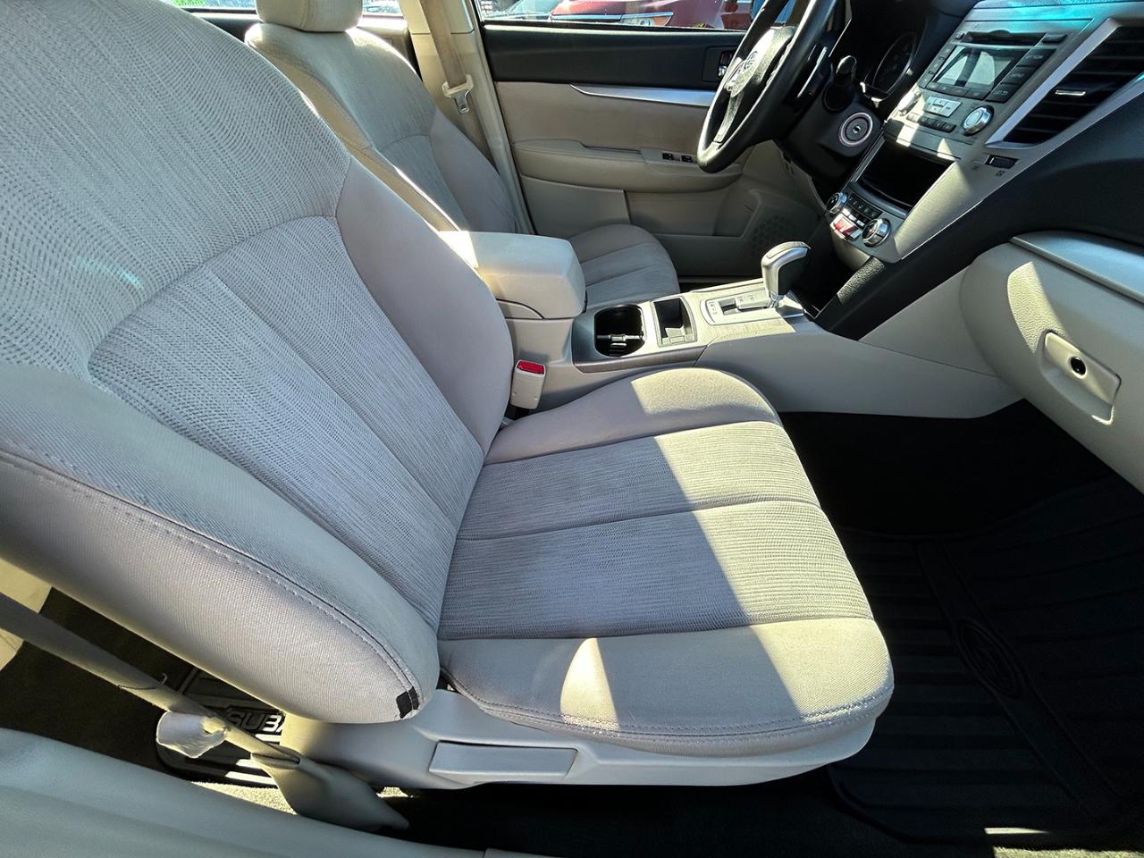 Subaru Legacy 4dr Sdn H4 Auto 2.5i 2013