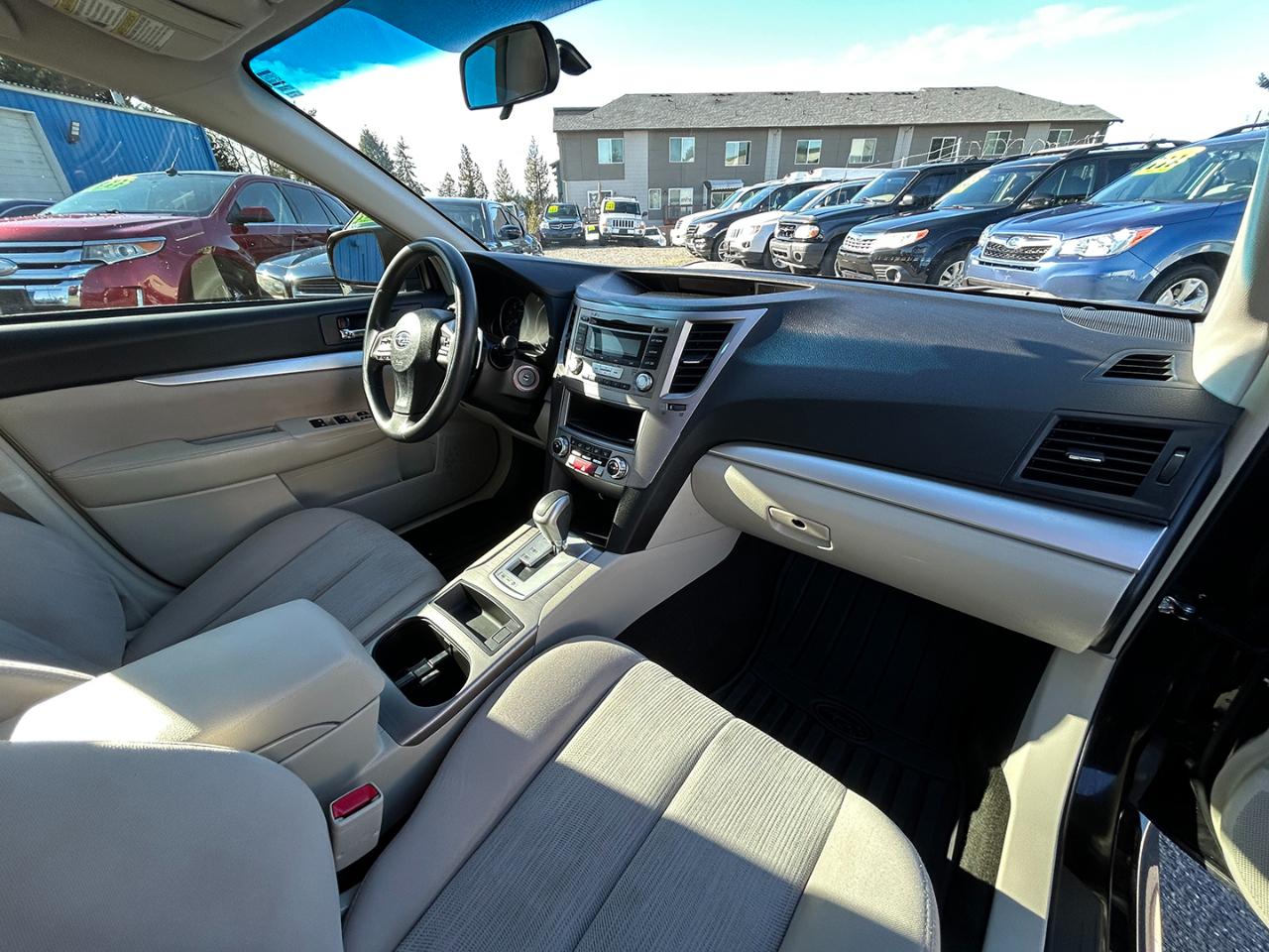 Subaru Legacy 4dr Sdn H4 Auto 2.5i 2013