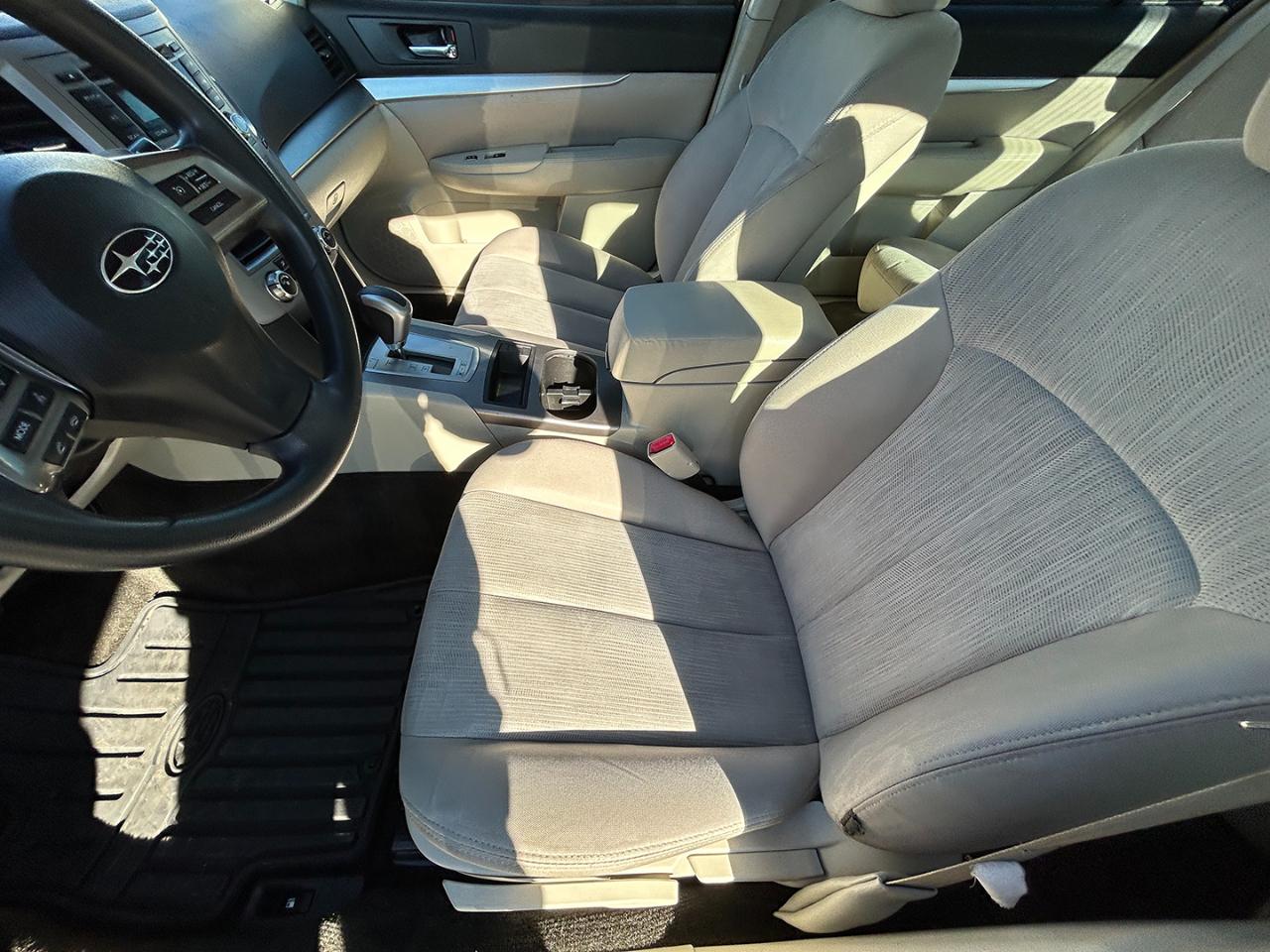 Subaru Legacy 4dr Sdn H4 Auto 2.5i 2013