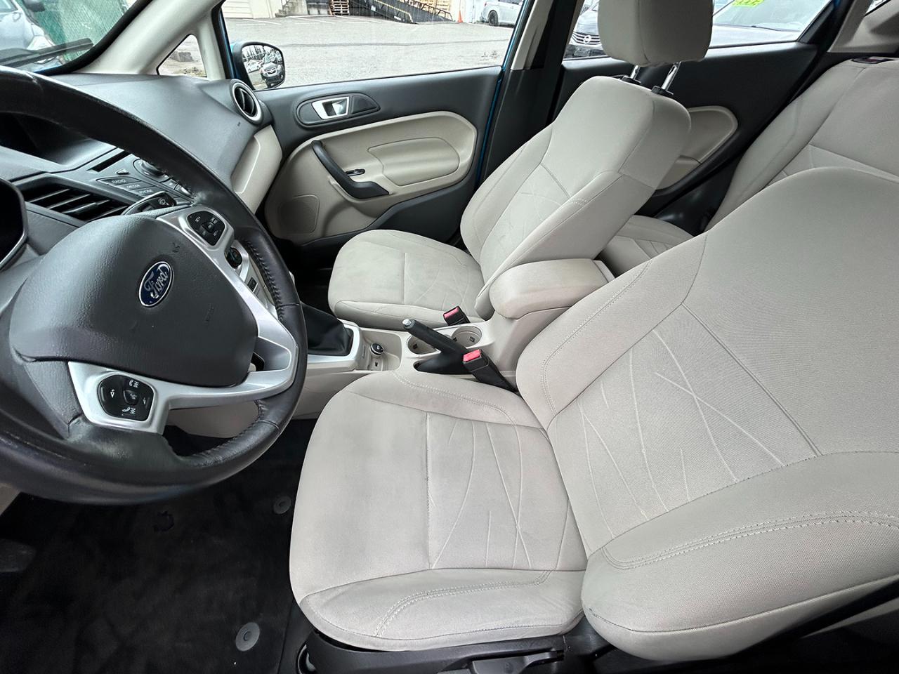 Ford Fiesta 5dr HB SE 2014