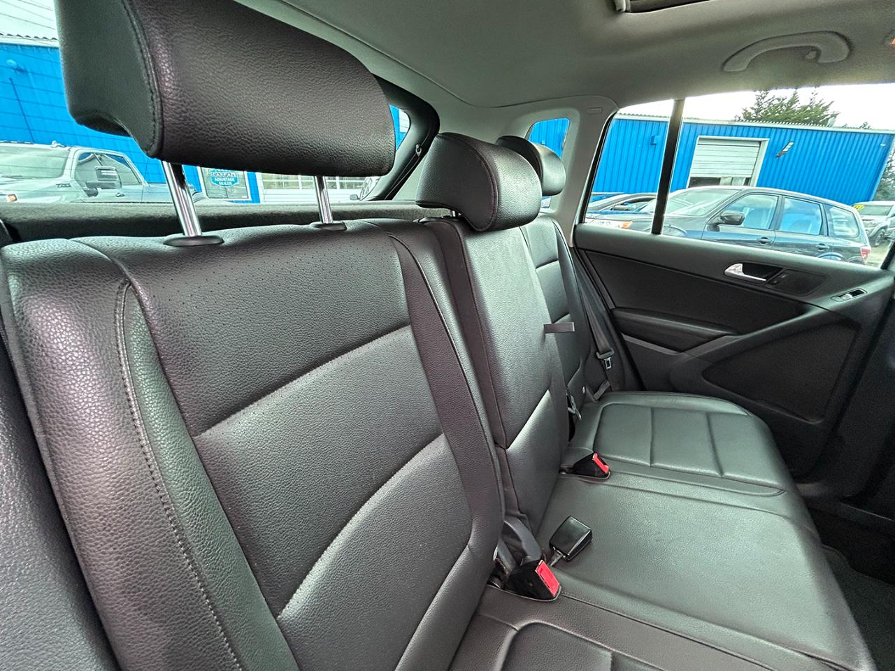 Volkswagen Tiguan 4WD 4dr S 4Motion 2011