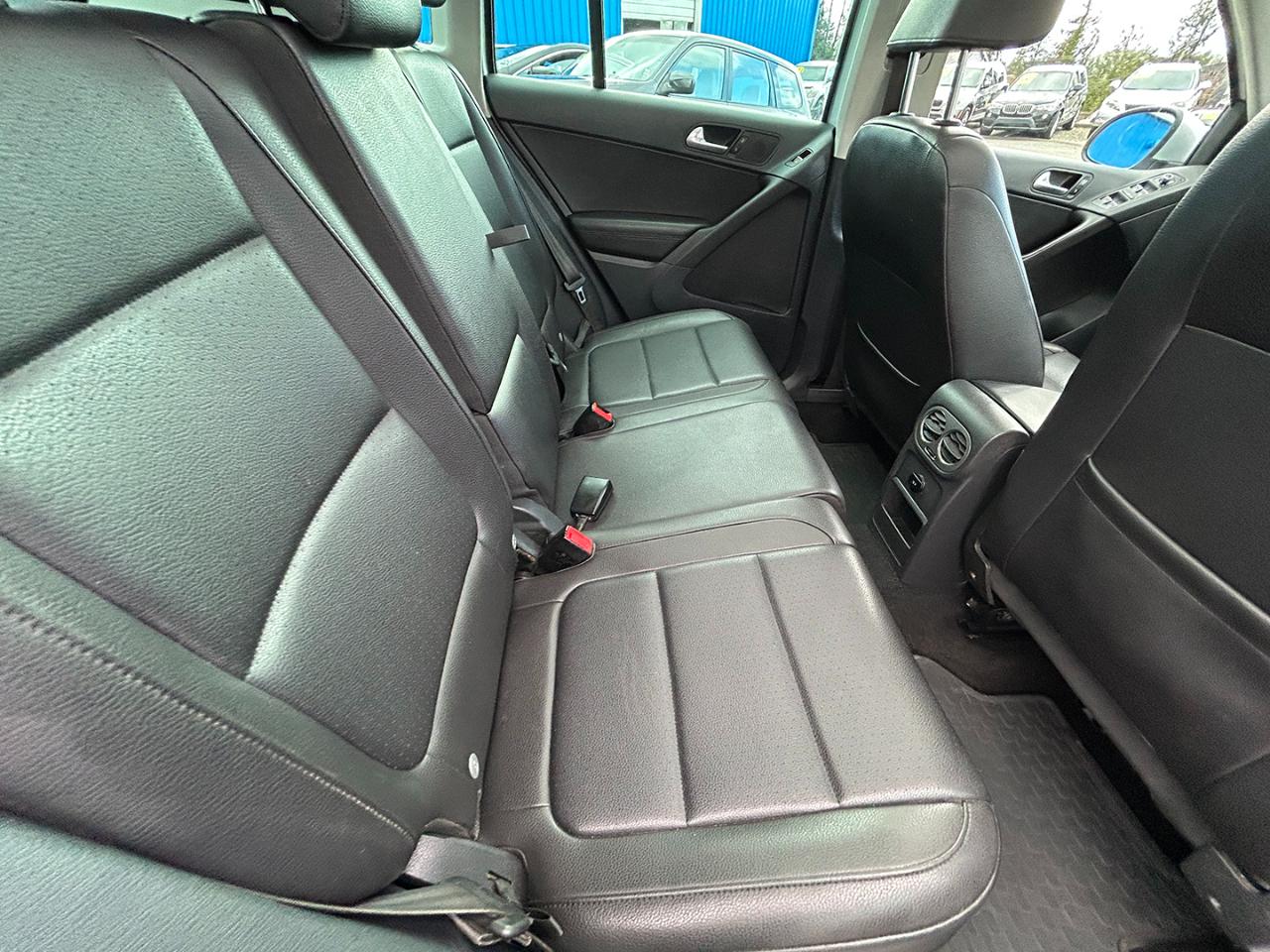 Volkswagen Tiguan 4WD 4dr S 4Motion 2011