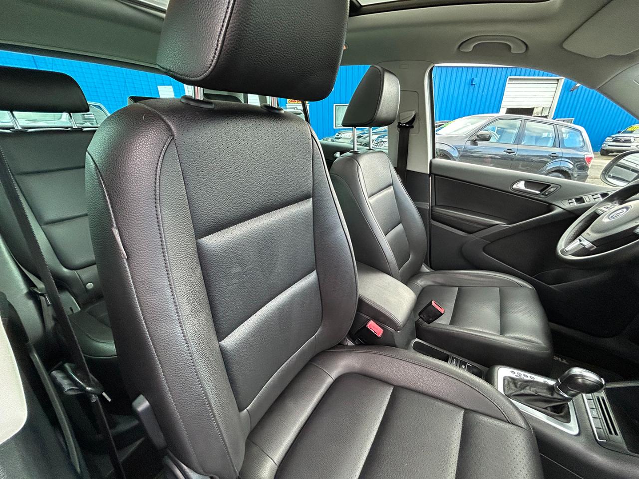 Volkswagen Tiguan 4WD 4dr S 4Motion 2011