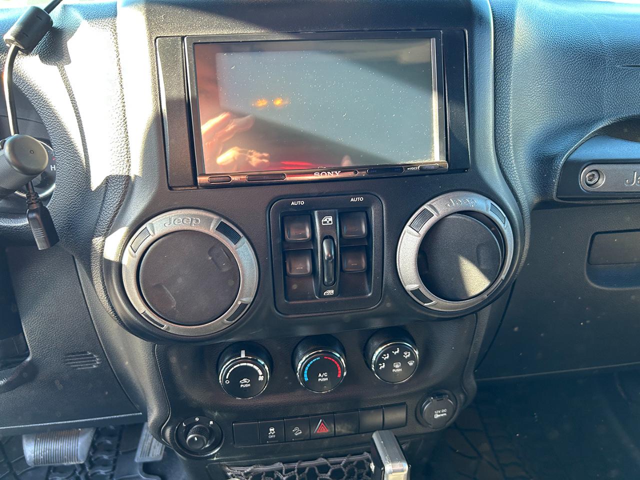 Jeep Wrangler Unlimited 4WD 4dr Sport 2013