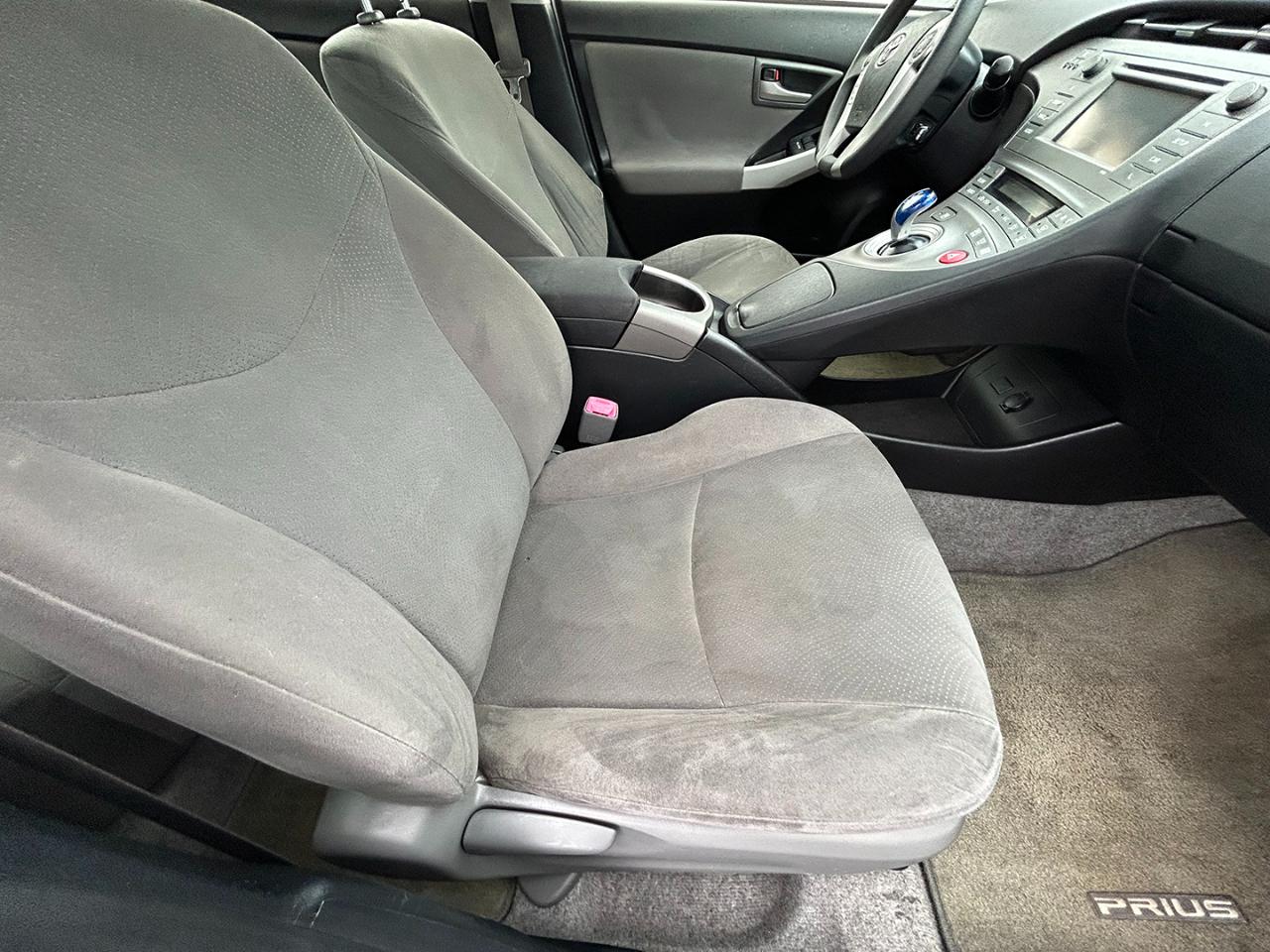 Toyota Prius 5dr HB Three (Natl) 2012