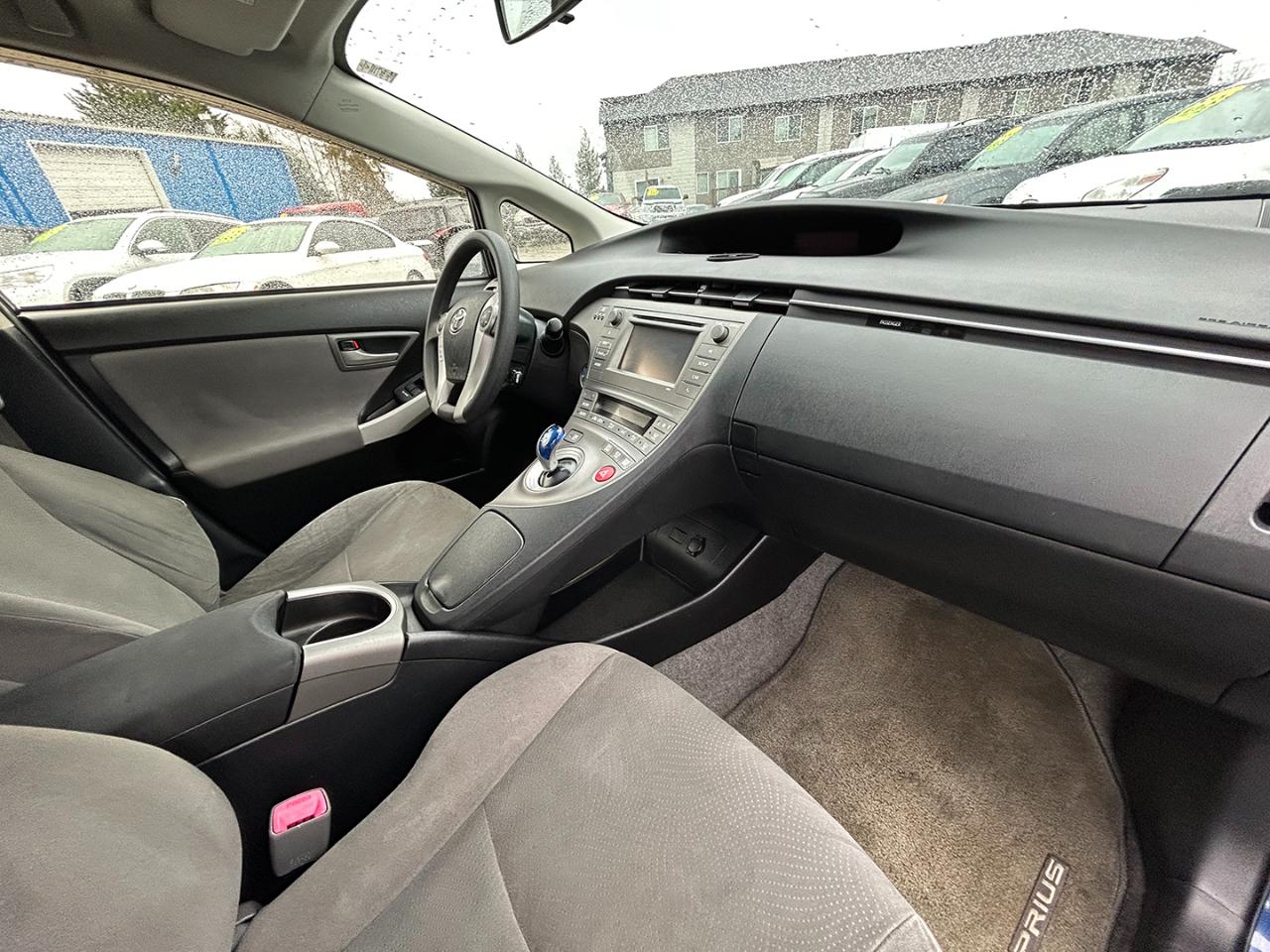 Toyota Prius 5dr HB Three (Natl) 2012