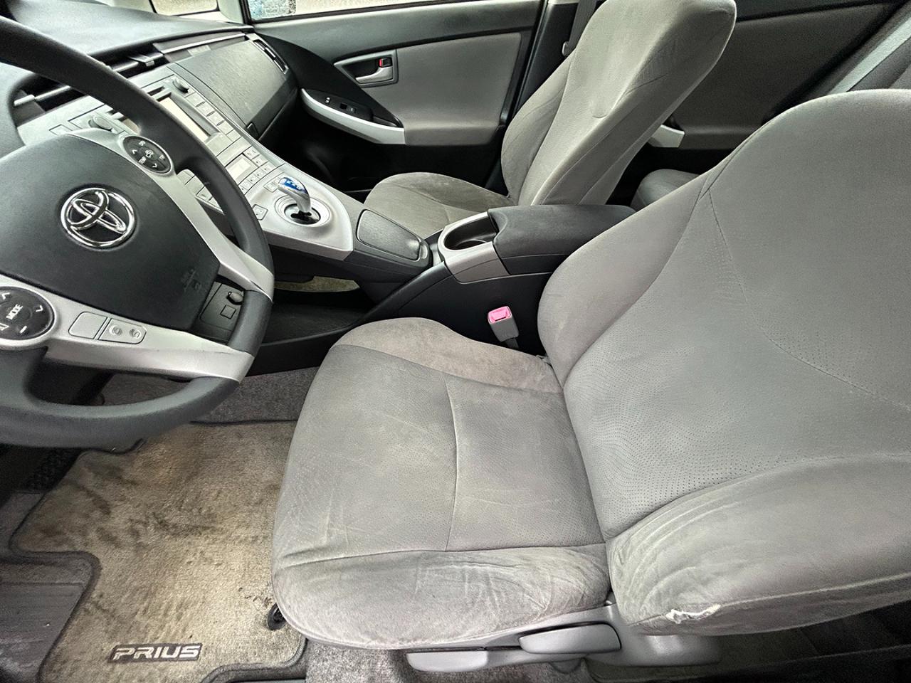 Toyota Prius 5dr HB Three (Natl) 2012