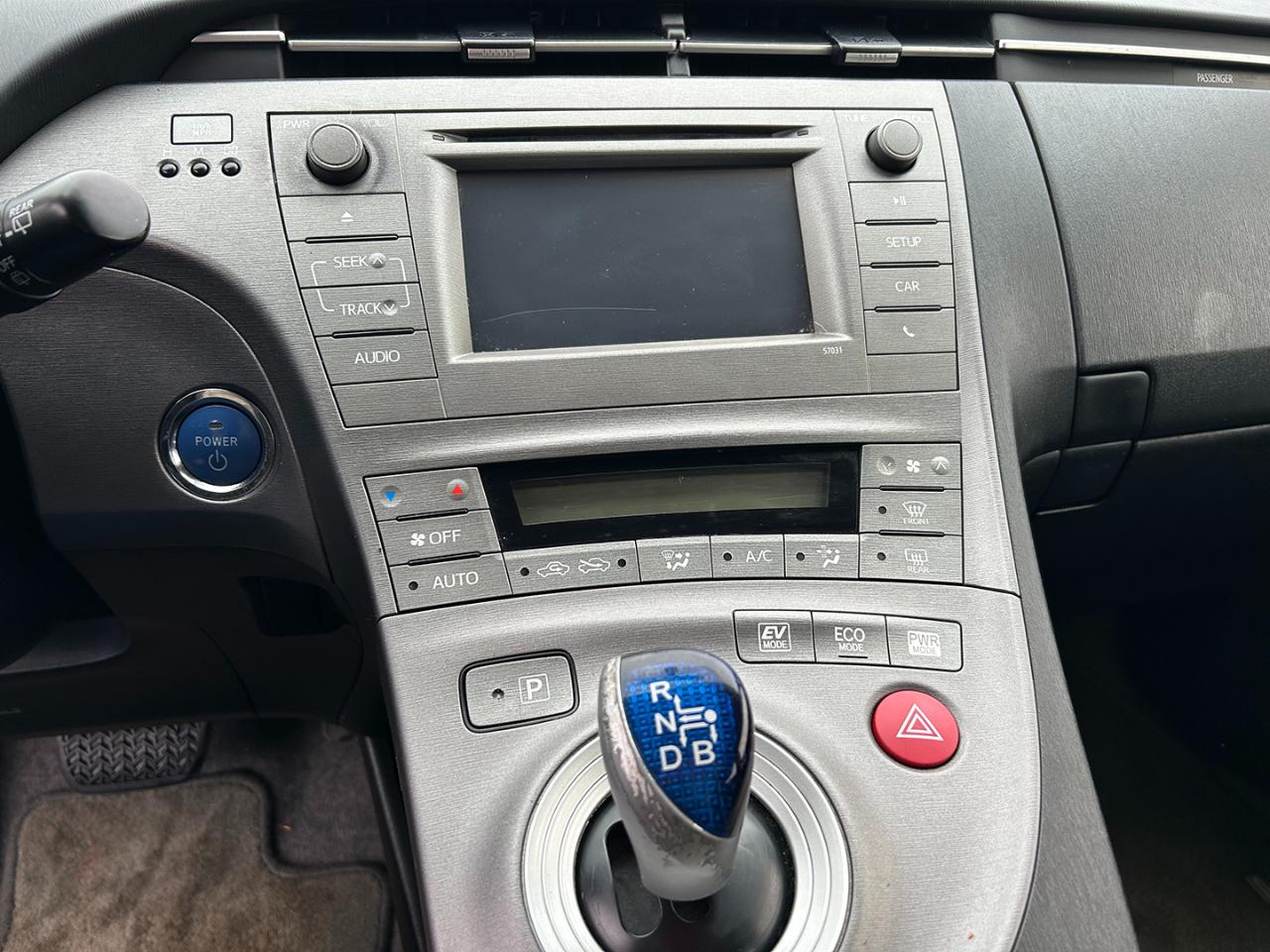 Toyota Prius 5dr HB Three (Natl) 2012