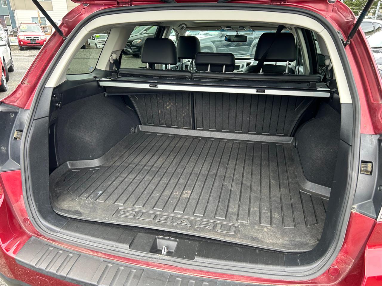 Subaru Outback 4dr Wgn H6 Auto 3.6R Limited 2013