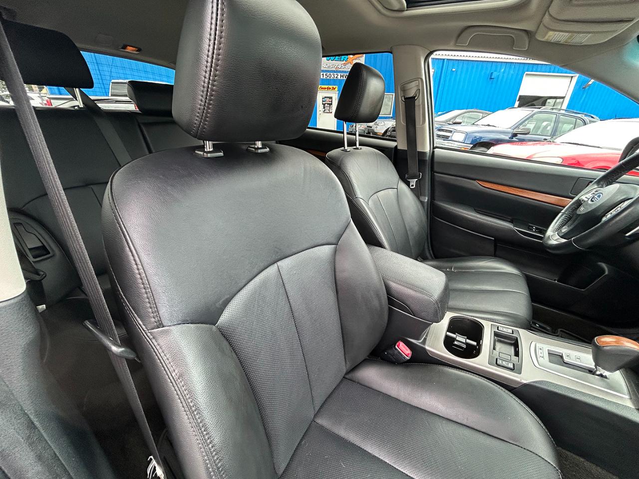 Subaru Outback 4dr Wgn H6 Auto 3.6R Limited 2013