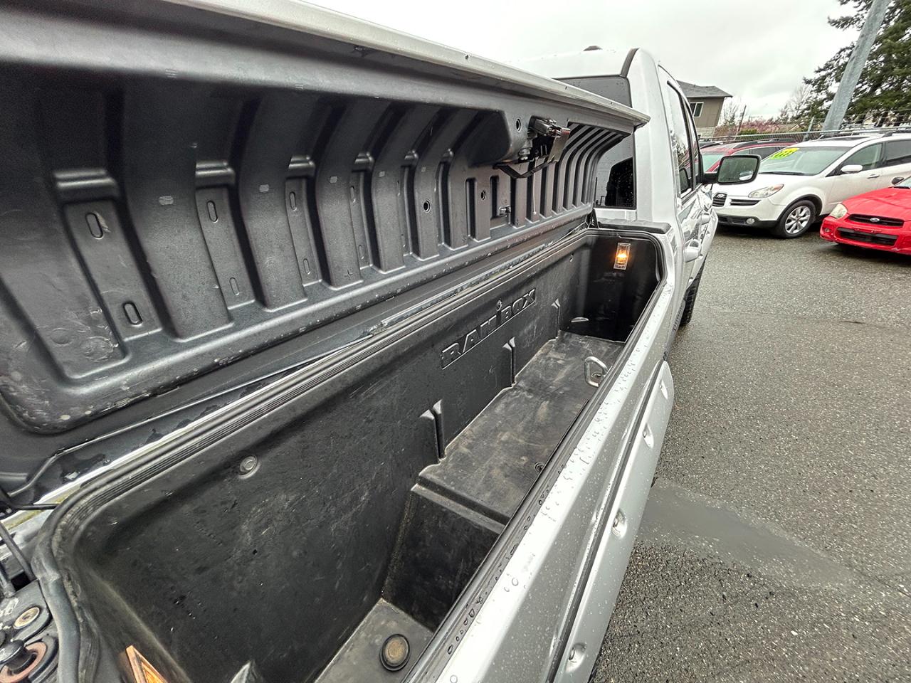 RAM 1500 4WD Crew Cab 140.5" Sport 2012