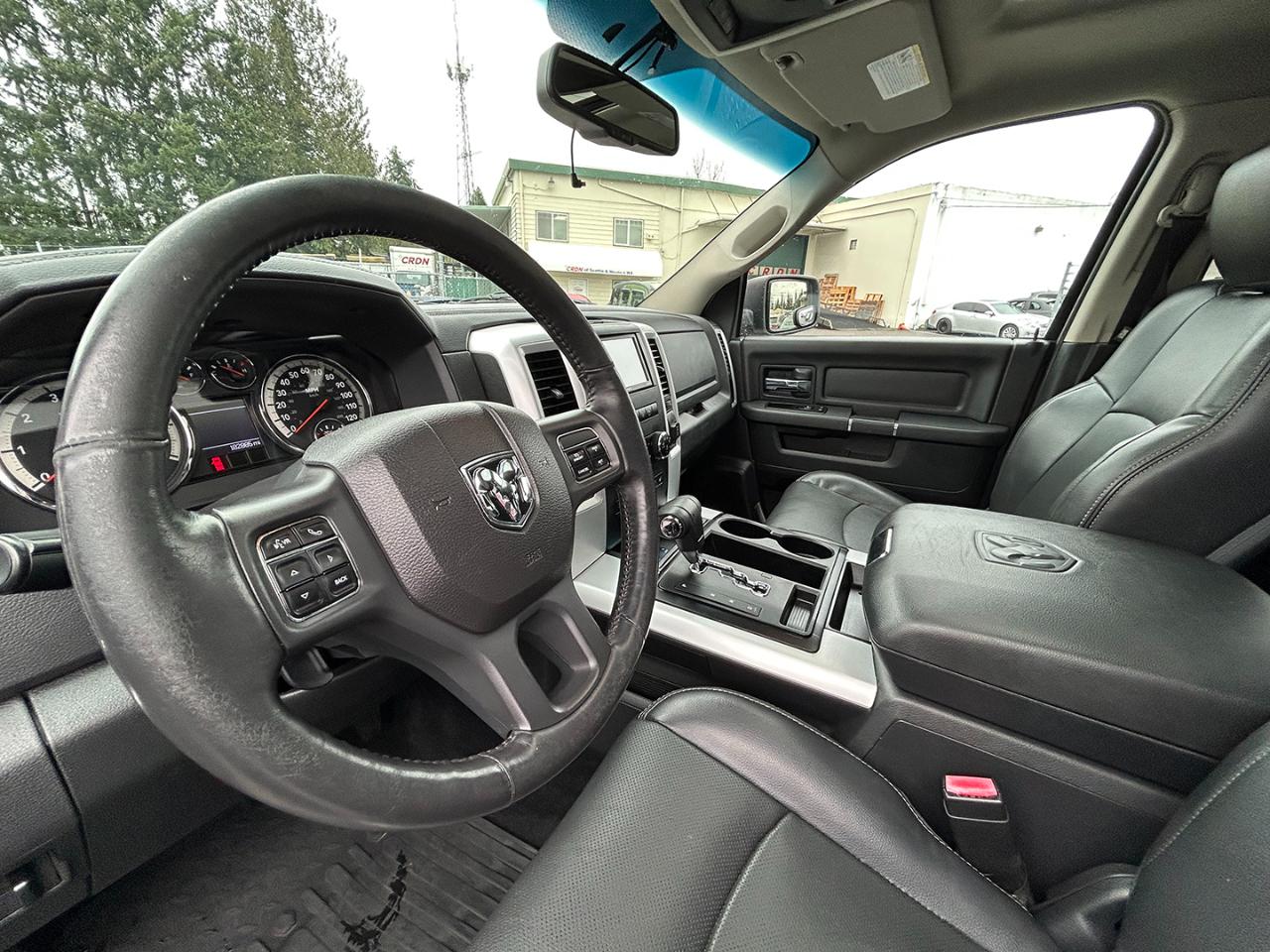 RAM 1500 4WD Crew Cab 140.5" Sport 2012