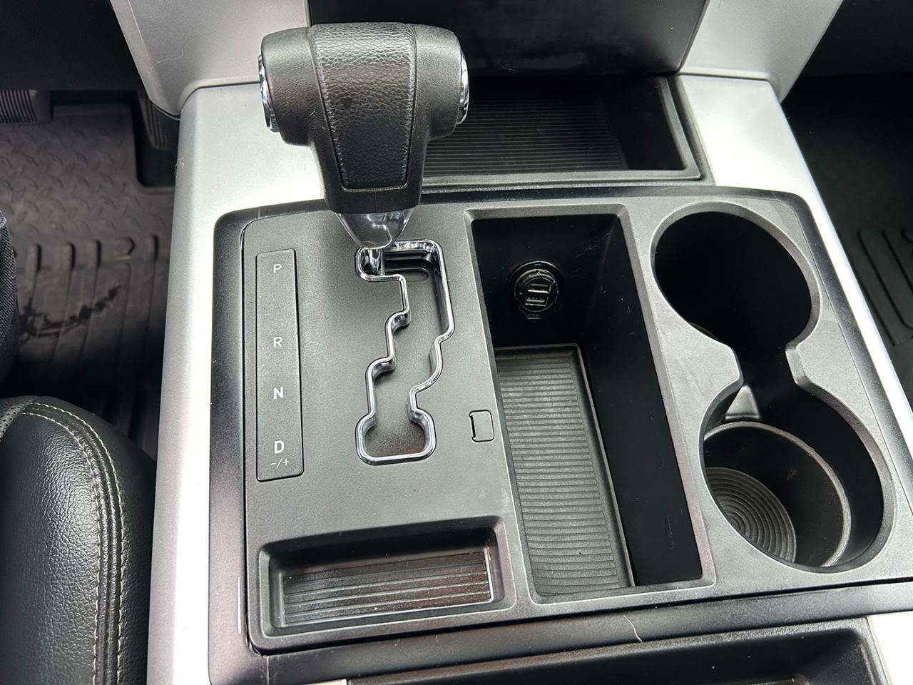 RAM 1500 4WD Crew Cab 140.5" Sport 2012