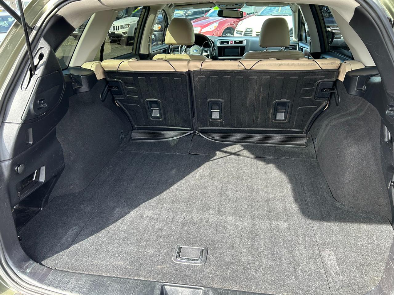 Subaru Outback 4dr Wgn 3.6R Limited 2015