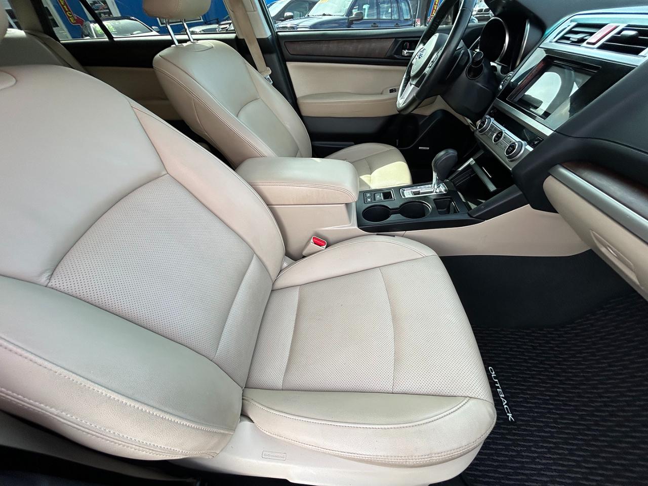 Subaru Outback 4dr Wgn 3.6R Limited 2015