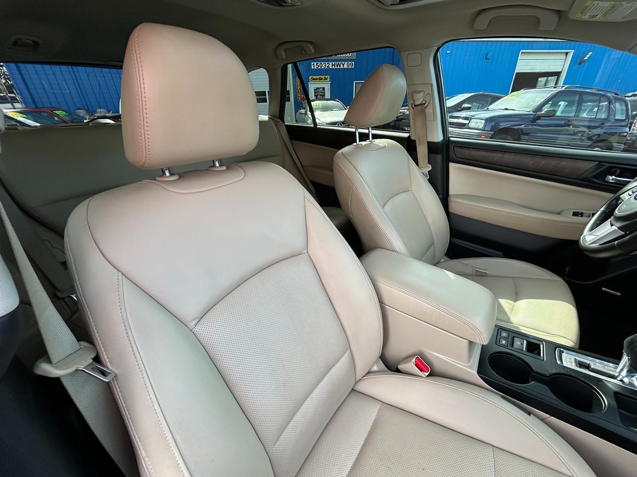 Subaru Outback 4dr Wgn 3.6R Limited 2015