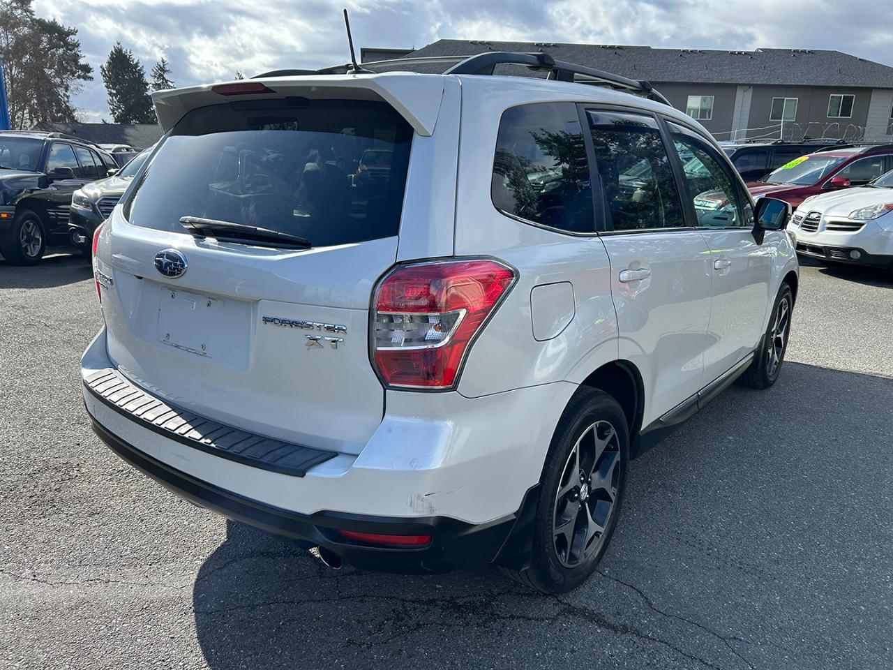 Subaru Forester 4dr CVT 2.0XT Touring 2015