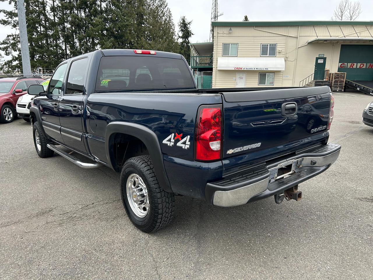 Chevrolet Silverado 2500HD Crew Cab 153" WB 4WD LS 2005
