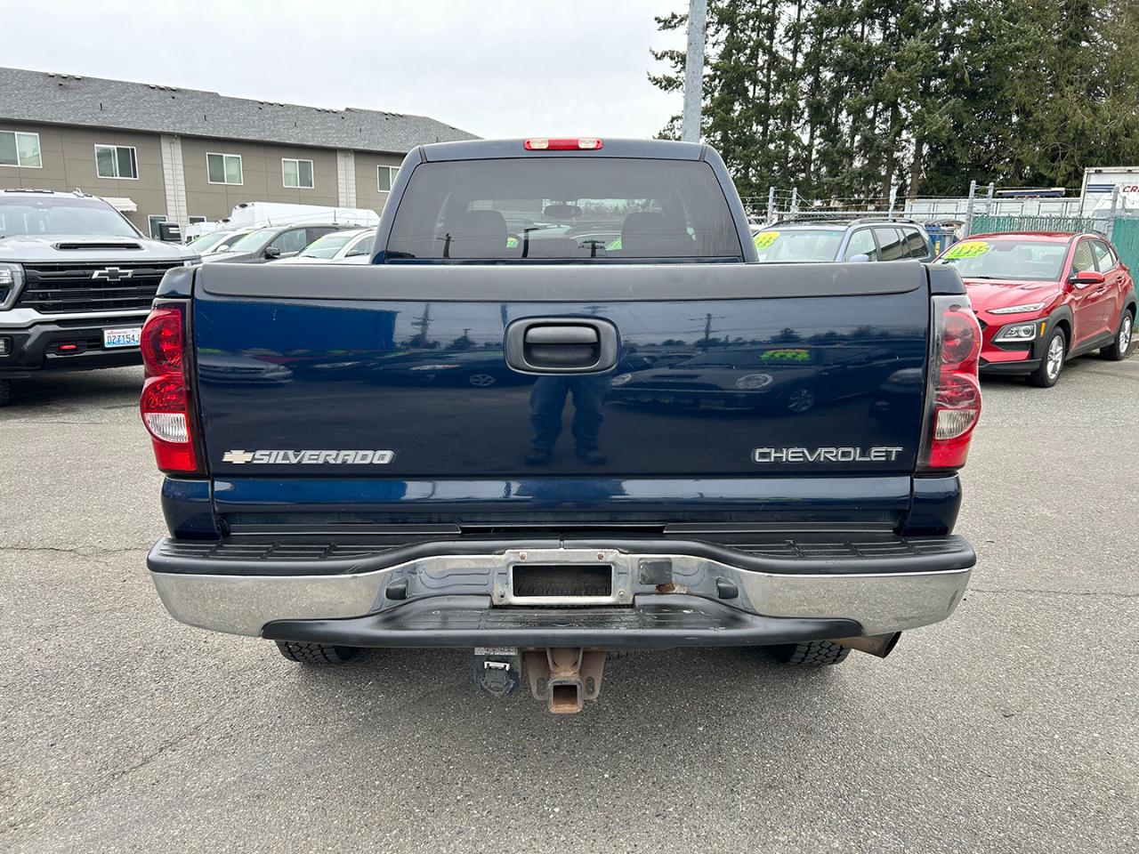 Chevrolet Silverado 2500HD Crew Cab 153" WB 4WD LS 2005