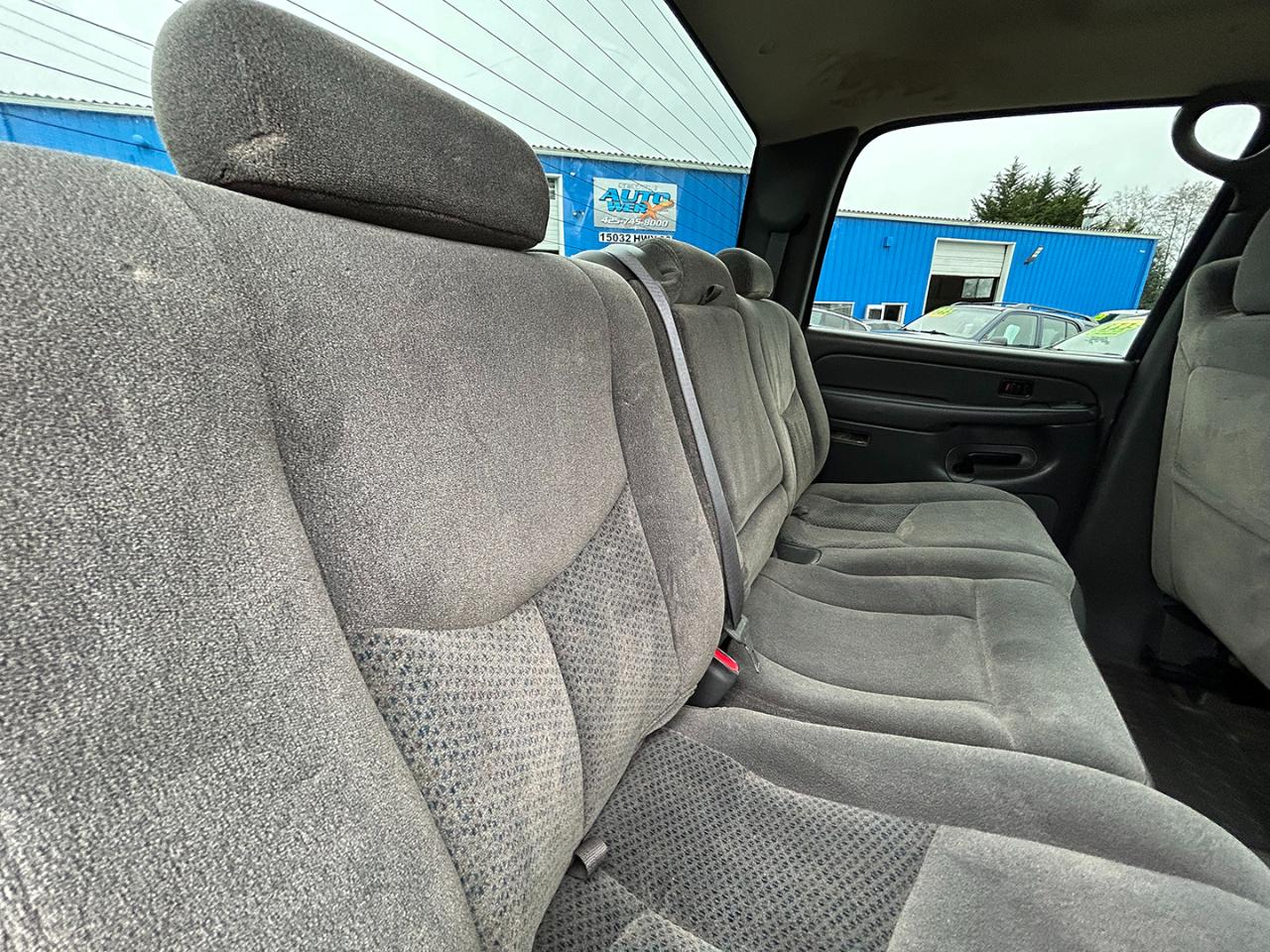 Chevrolet Silverado 2500HD Crew Cab 153" WB 4WD LS 2005