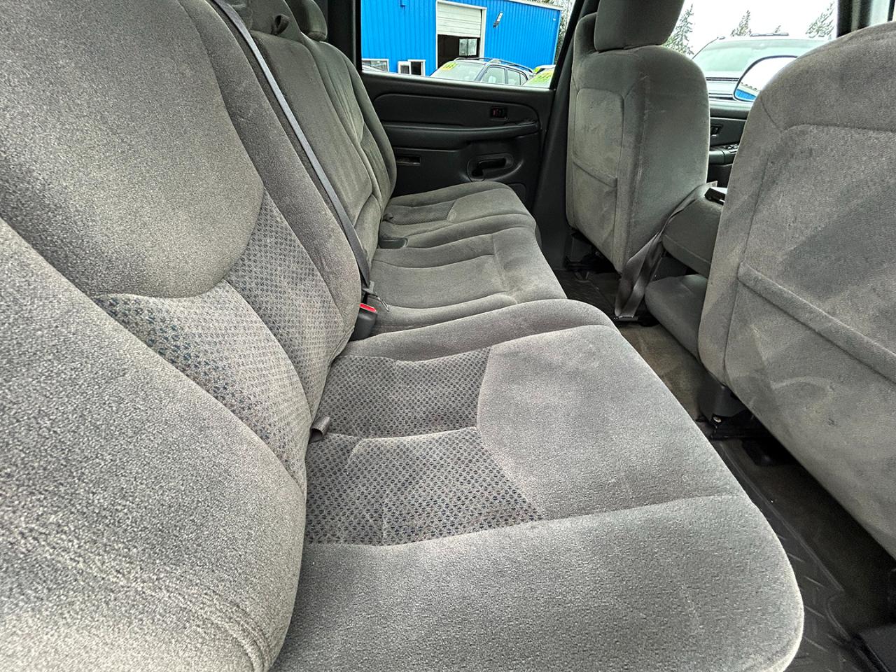 Chevrolet Silverado 2500HD Crew Cab 153" WB 4WD LS 2005