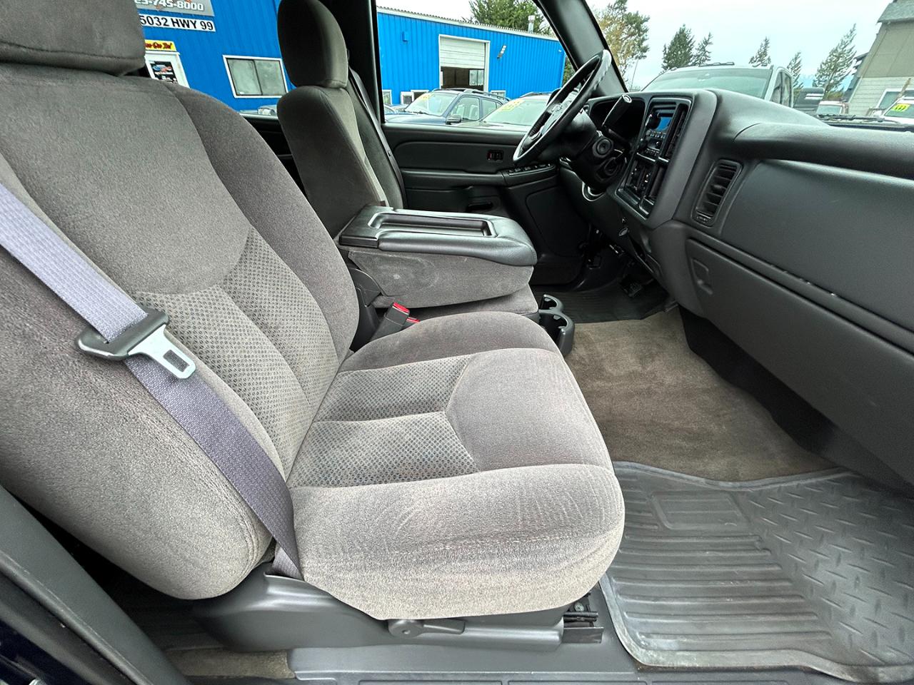 Chevrolet Silverado 2500HD Crew Cab 153" WB 4WD LS 2005