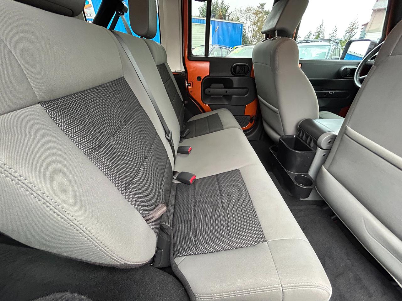 Jeep Wrangler Unlimited 4WD 4dr Rubicon 2010