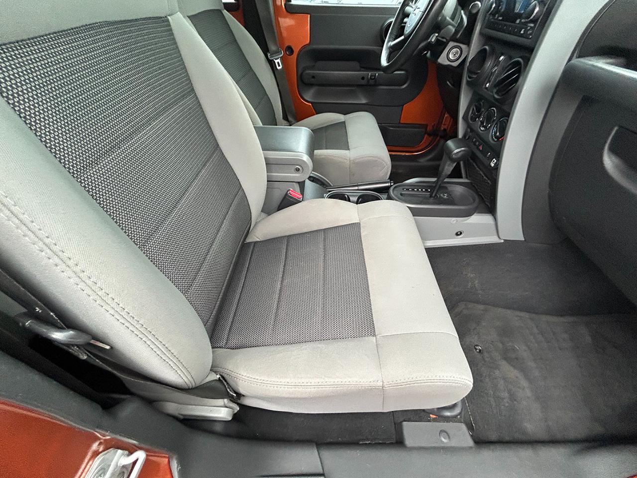 Jeep Wrangler Unlimited 4WD 4dr Rubicon 2010