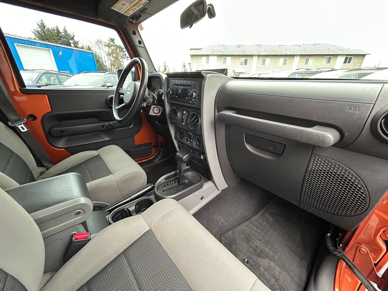 Jeep Wrangler Unlimited 4WD 4dr Rubicon 2010