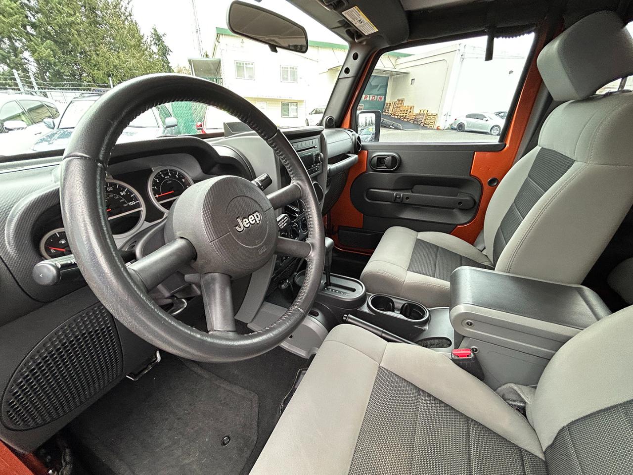 Jeep Wrangler Unlimited 4WD 4dr Rubicon 2010