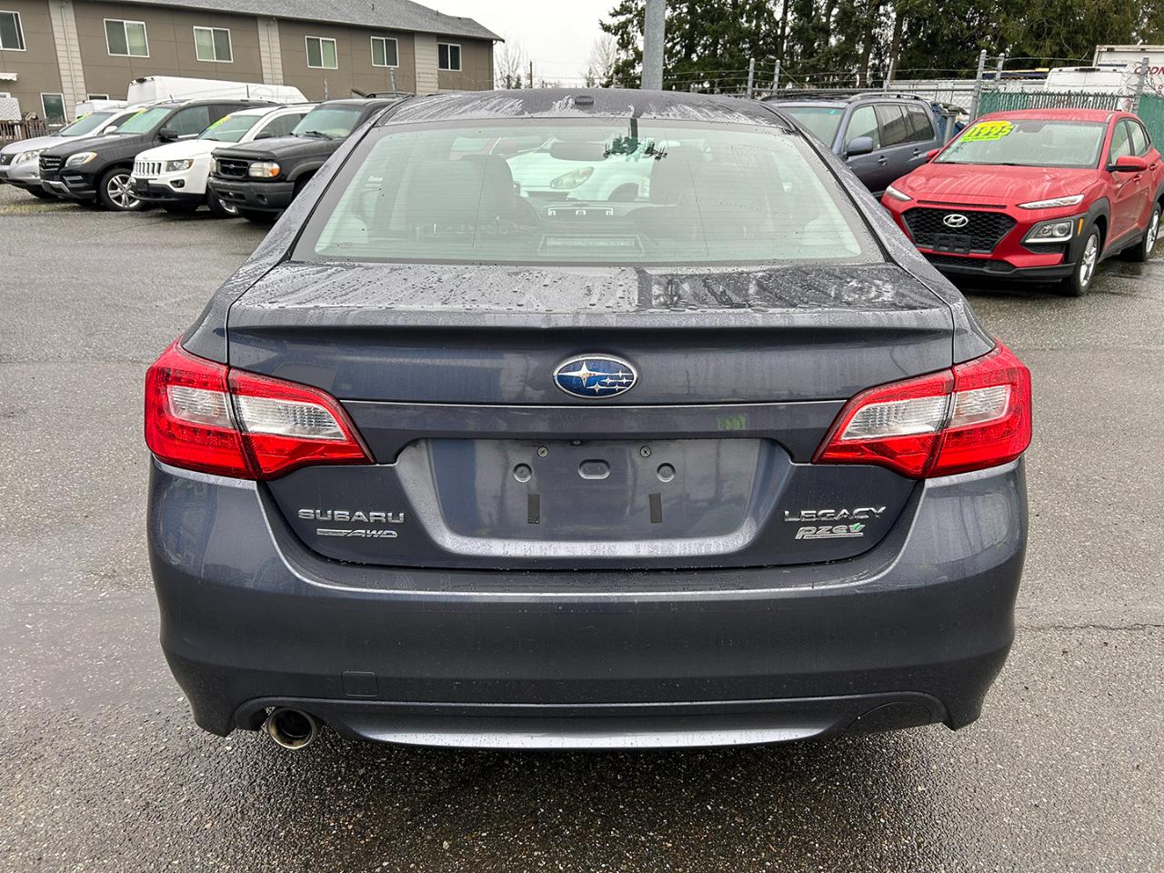 Subaru Legacy 4dr Sdn 2.5i Premium PZEV 2015