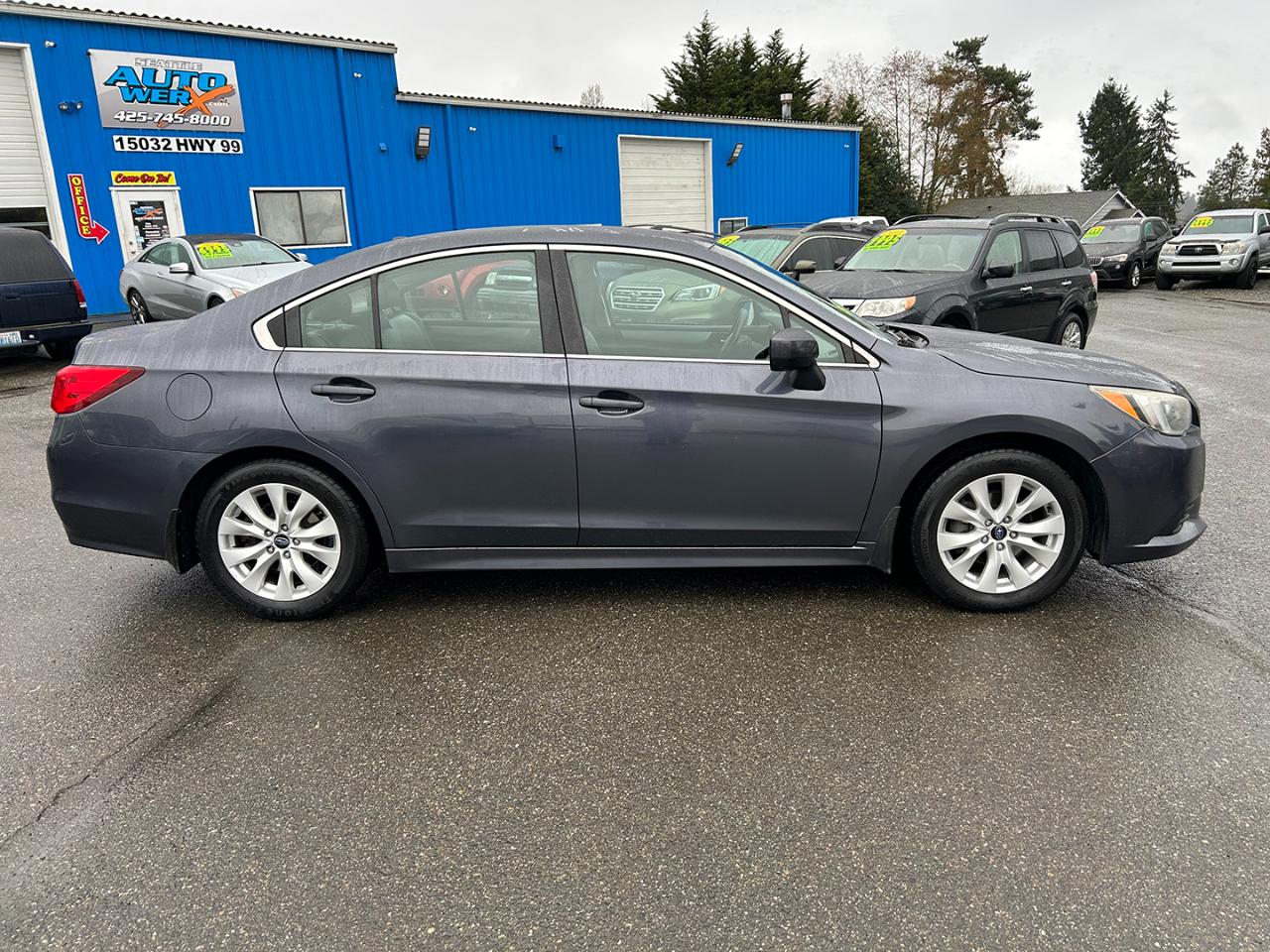 Subaru Legacy 4dr Sdn 2.5i Premium PZEV 2015