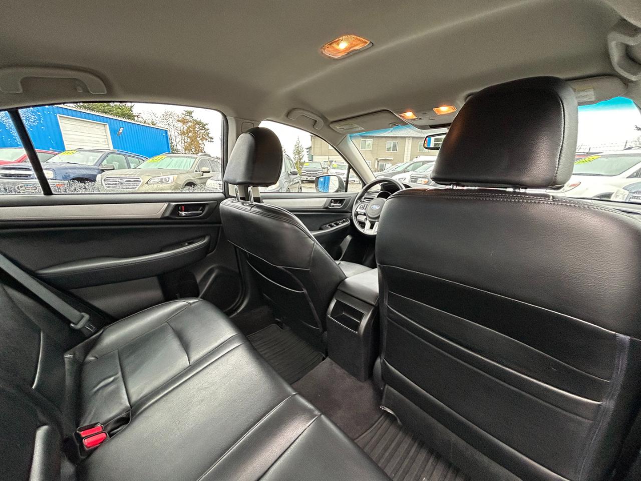 Subaru Legacy 4dr Sdn 2.5i Premium PZEV 2015