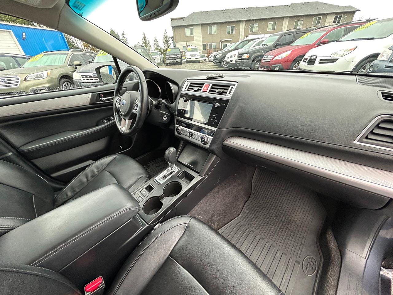 Subaru Legacy 4dr Sdn 2.5i Premium PZEV 2015