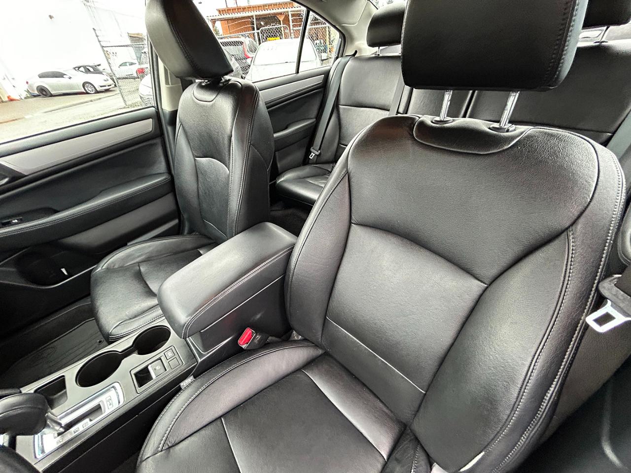 Subaru Legacy 4dr Sdn 2.5i Premium PZEV 2015