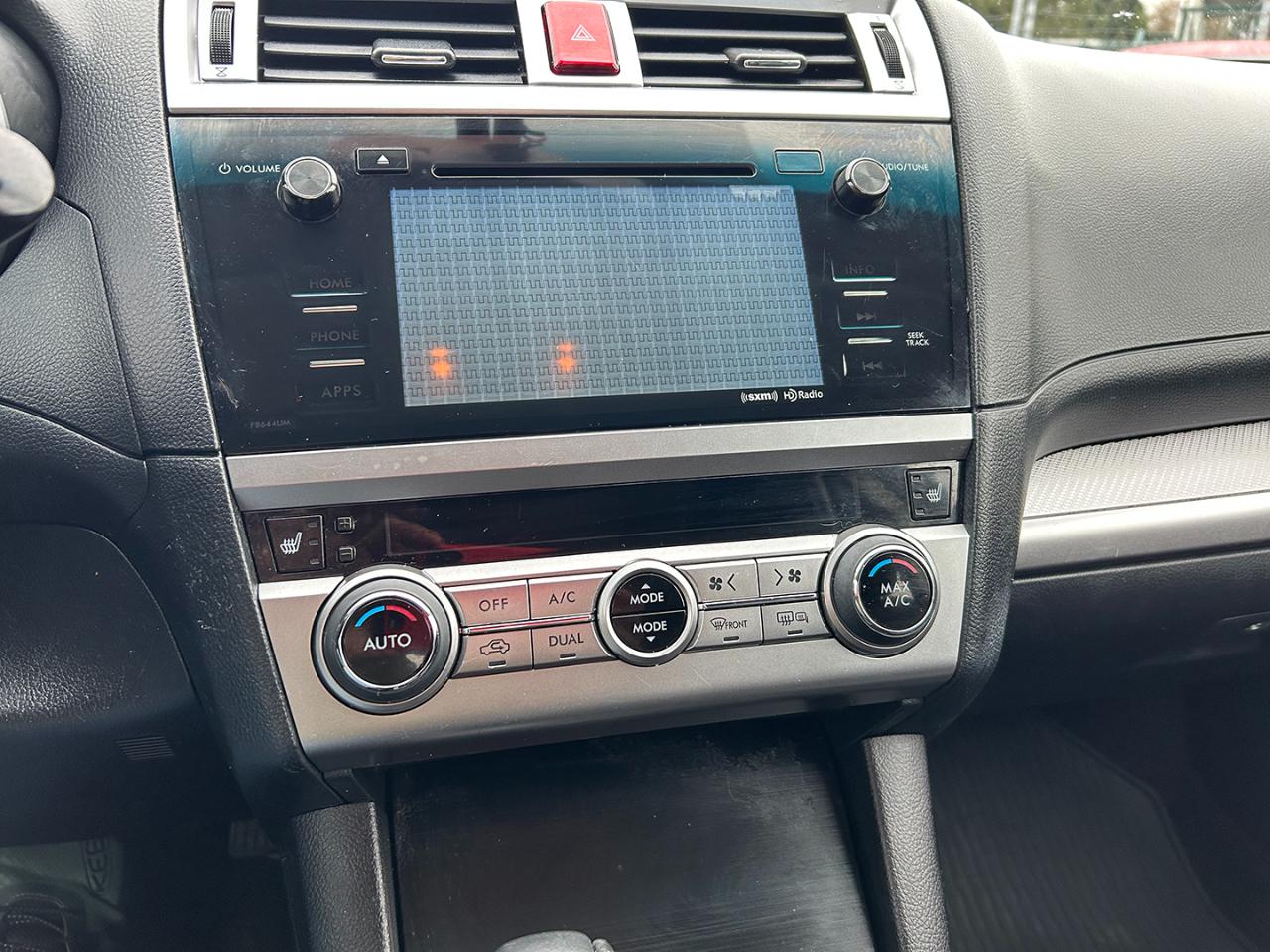 Subaru Legacy 4dr Sdn 2.5i Premium PZEV 2015