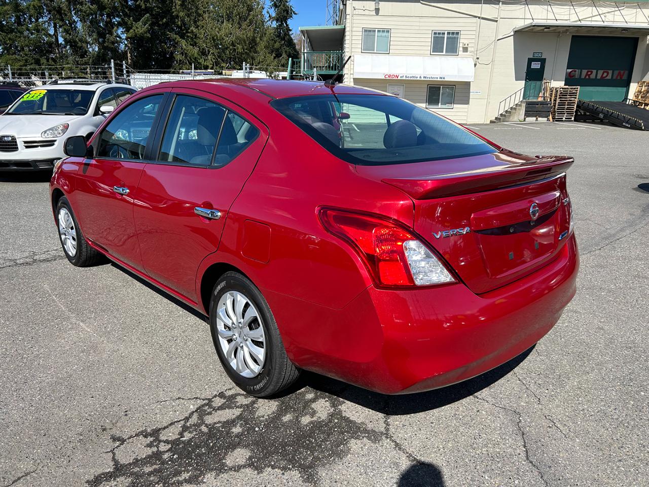 Nissan Versa 4dr Sdn CVT 1.6 SV 2013