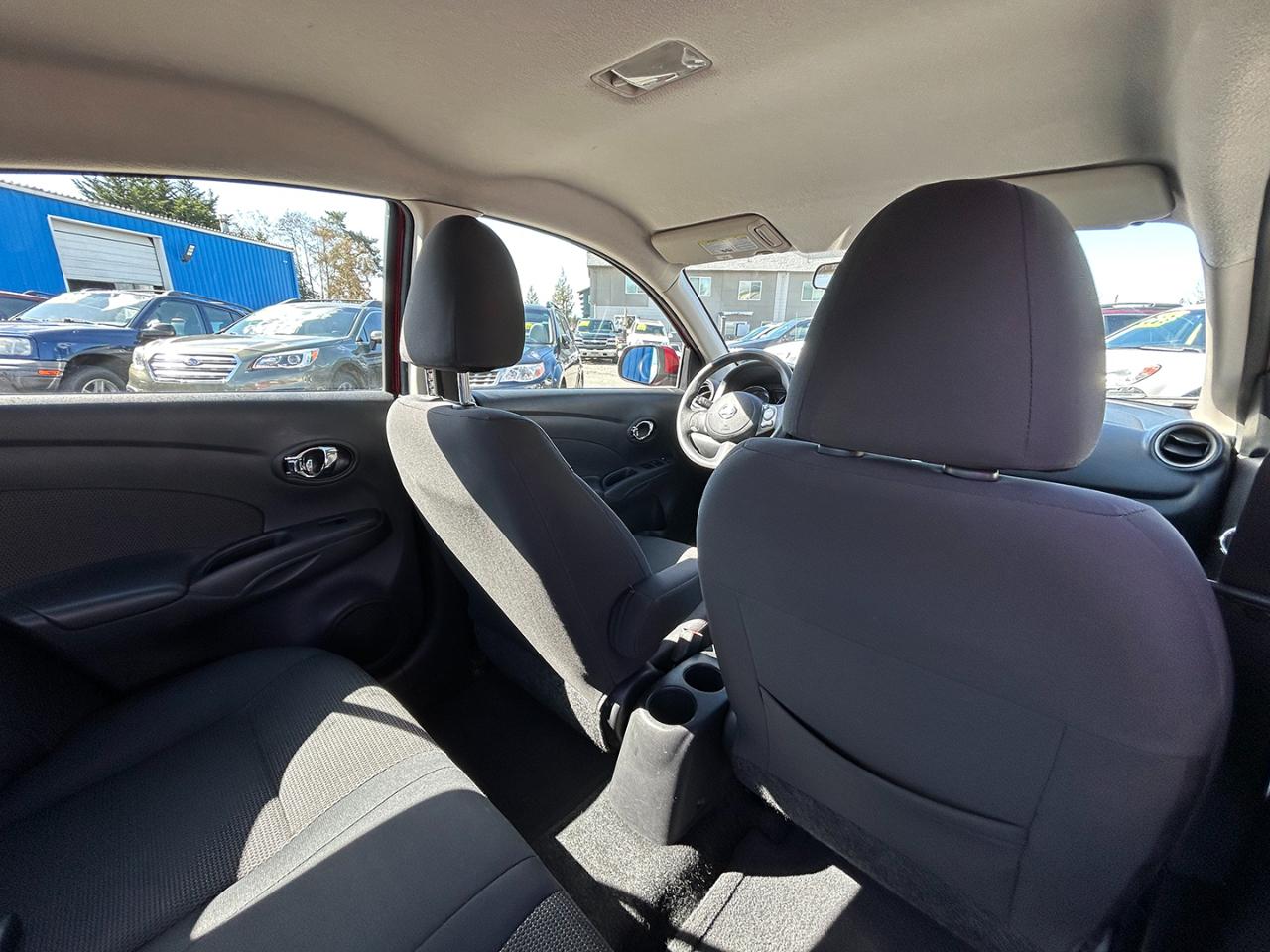 Nissan Versa 4dr Sdn CVT 1.6 SV 2013