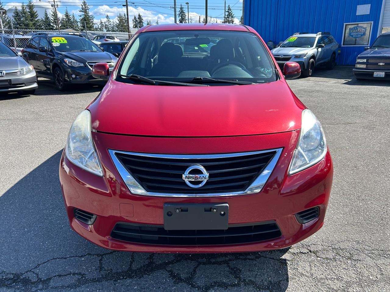 Nissan Versa 4dr Sdn CVT 1.6 SV 2013