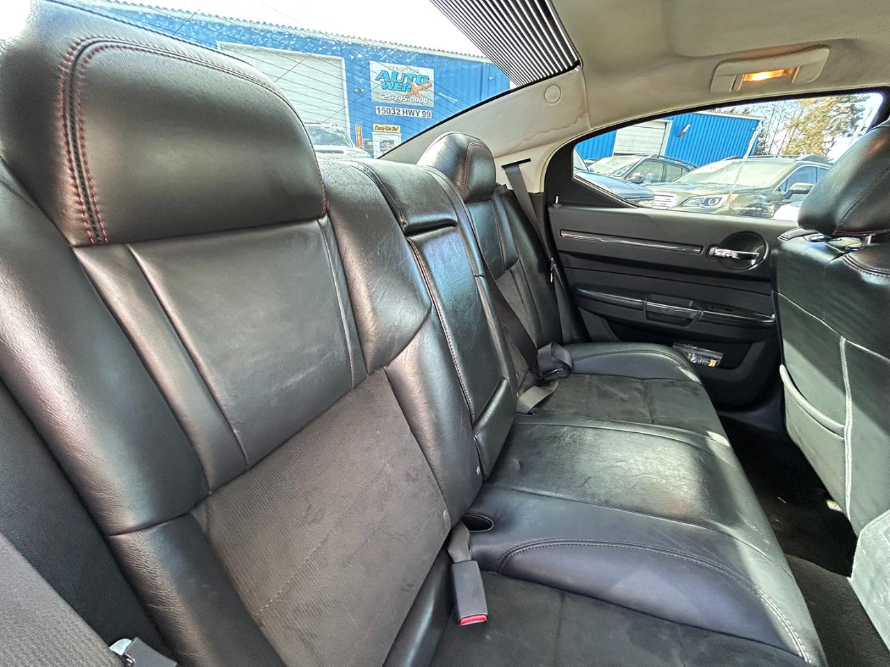 Dodge Charger 4dr Sdn SRT8 RWD 2008