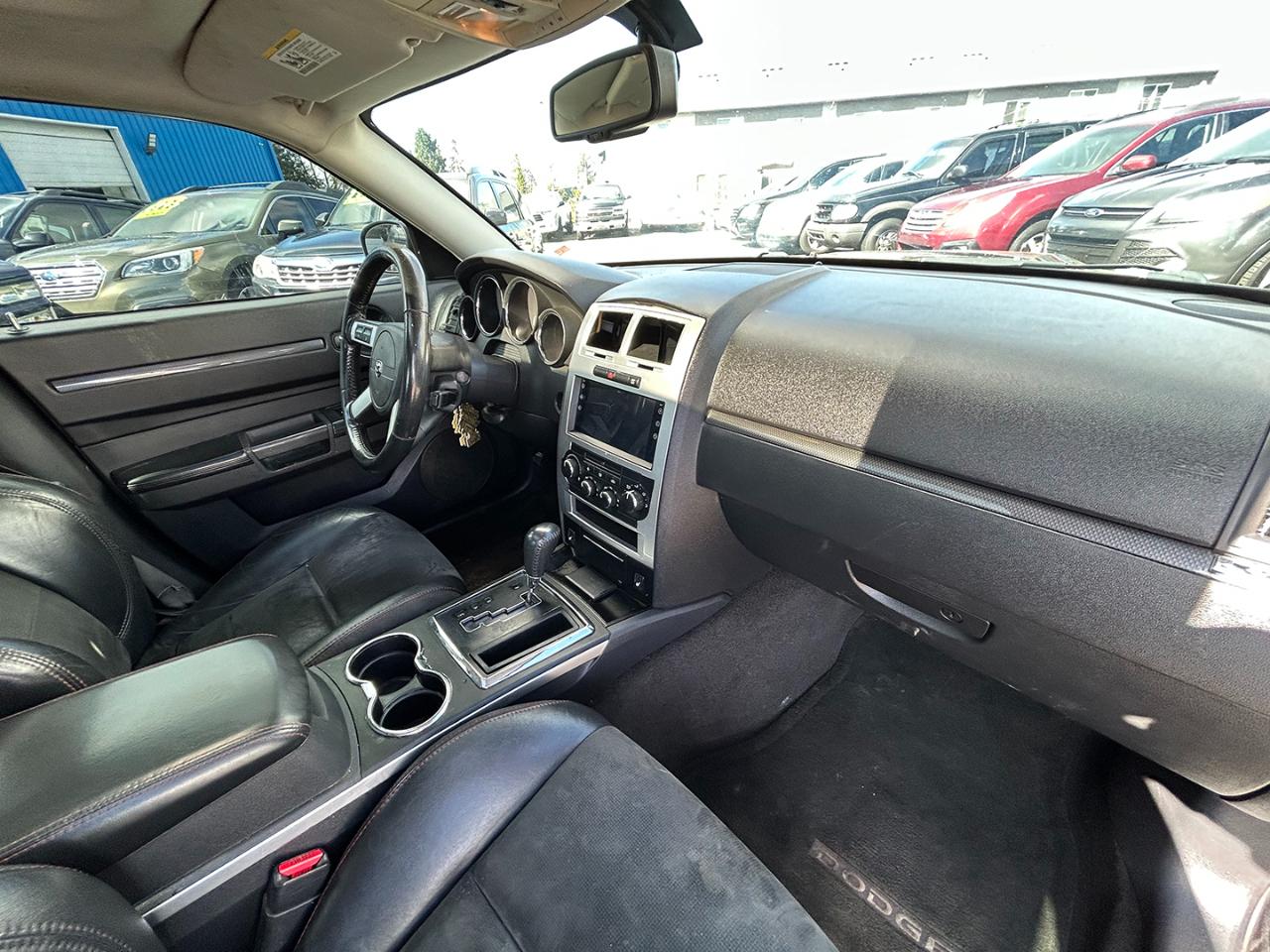 Dodge Charger 4dr Sdn SRT8 RWD 2008