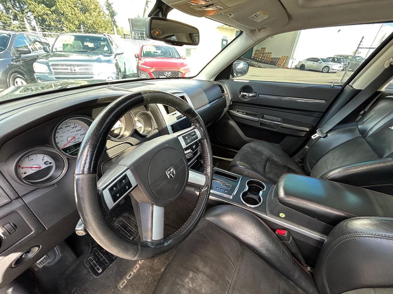 Dodge Charger 4dr Sdn SRT8 RWD 2008