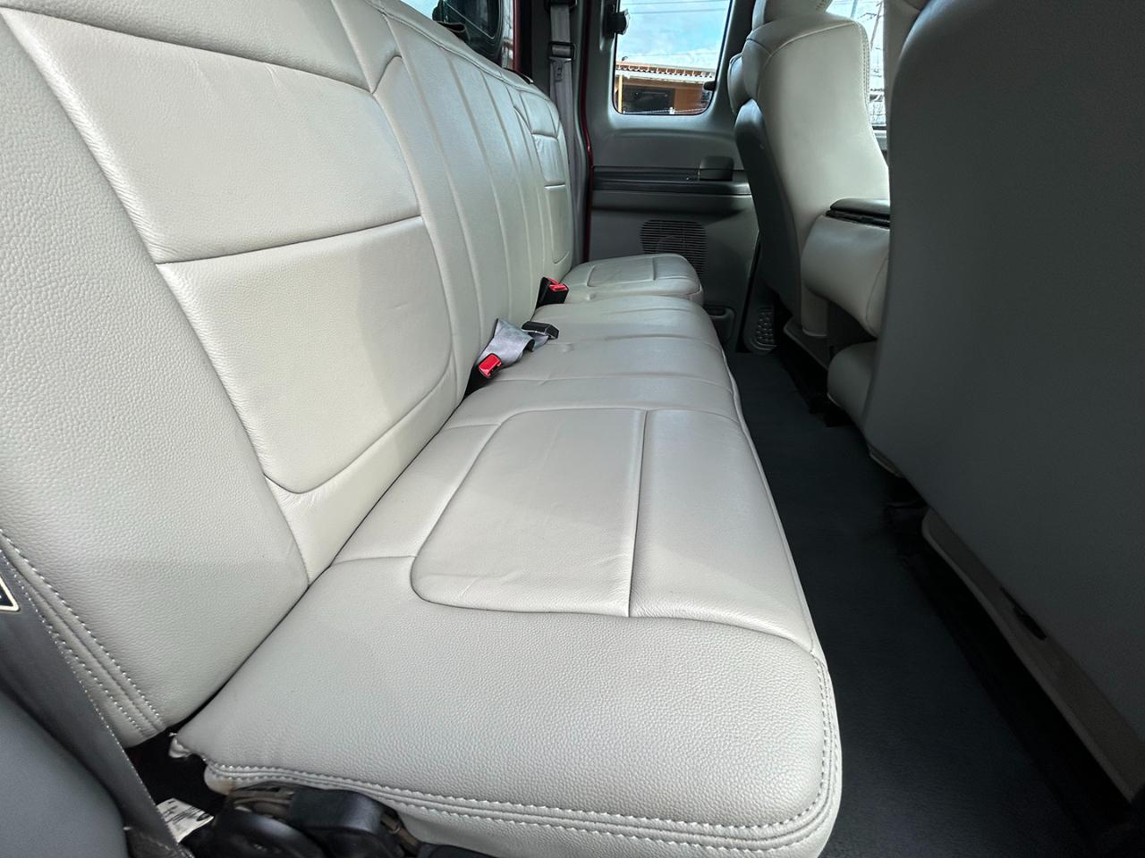 Ford Super Duty F-350 SRW Supercab 142" Lariat 4WD 2002